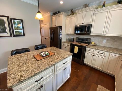 245 Pilot Bluff Dr, King, NC 27021 photo 18