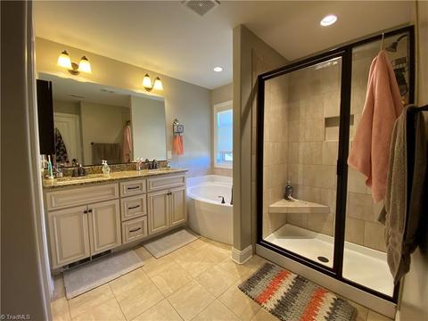 245 Pilot Bluff Dr, King, NC 27021 photo 25
