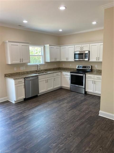 321 E Aiken Rd, Eden, NC 27288 photo 5