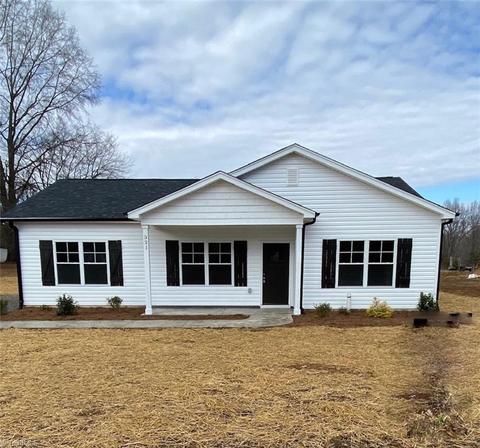 321 E Aiken Rd, Eden, NC 27288 photo 1