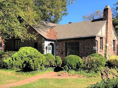 112 Hillcrest Dr, High Point, NC 27262 photo 1