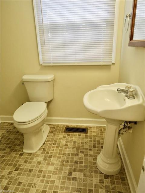 123 Periwinkle Rd, Eden, NC 27288 photo 10