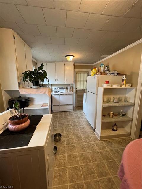 213 Jay Pl, High Point, NC 27263 photo 9