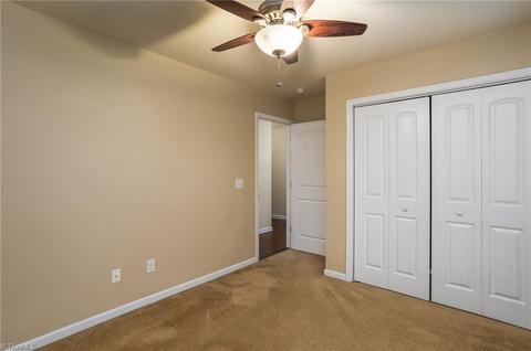 654 Chas Ct, High Point, NC 27265 photo 9