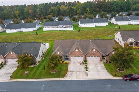 654 Chas Ct, High Point, NC 27265 photo 31