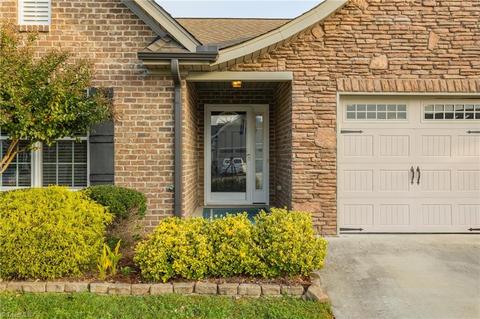 654 Chas Ct, High Point, NC 27265 photo 5