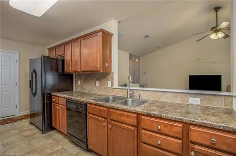 654 Chas Ct, High Point, NC 27265 photo 22