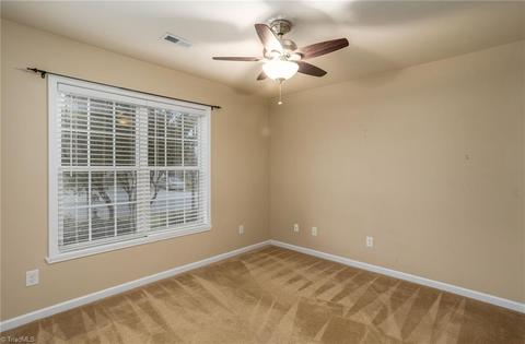 654 Chas Ct, High Point, NC 27265 photo 8