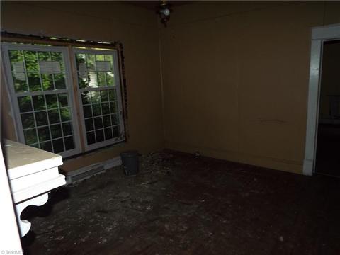 417 Cable St, High Point, NC 27260 photo 6