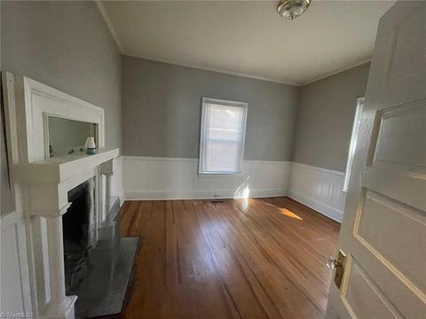 404 Cable St, High Point, NC 27260 photo 5