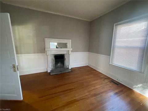 404 Cable St, High Point, NC 27260 photo 4