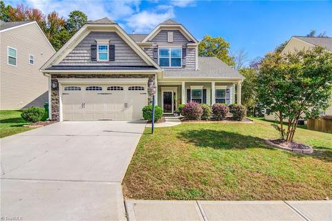 2421 Bearded Iris Ln, High Point, NC 27265 photo 2