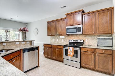 2421 Bearded Iris Ln, High Point, NC 27265 photo 10