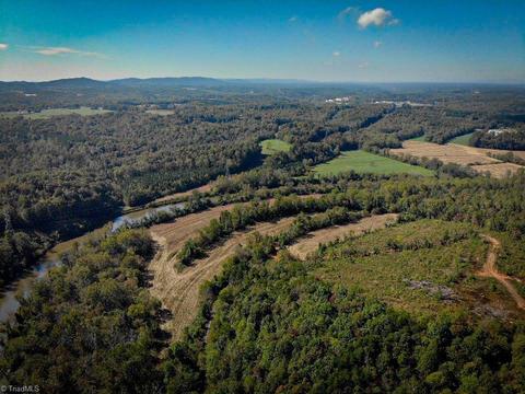 650 Greenwood Cir, Elkin, NC 28621