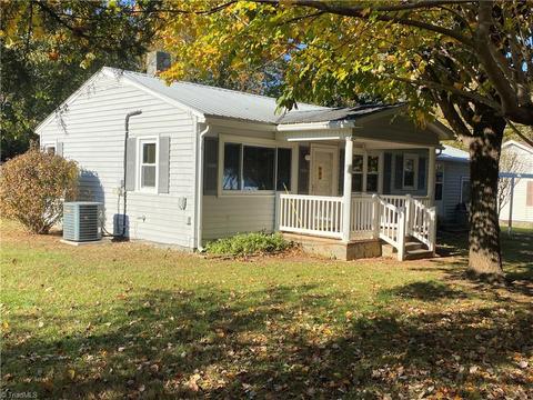 135 Moncus Ln, State Road, NC 28676 photo 1