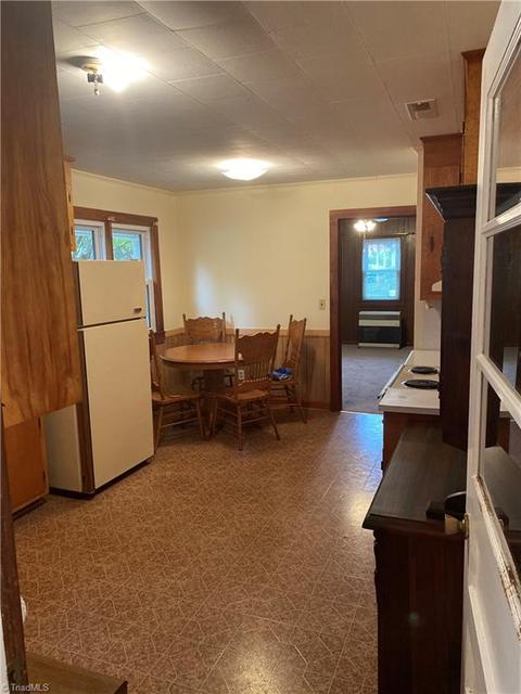 135 Moncus Ln, State Road, NC 28676 photo 5