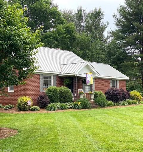 4141 Siloam Rd, Dobson, NC 27017 photo 1