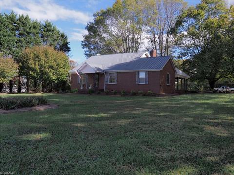 4141 Siloam Rd, Dobson, NC 27017 photo 3