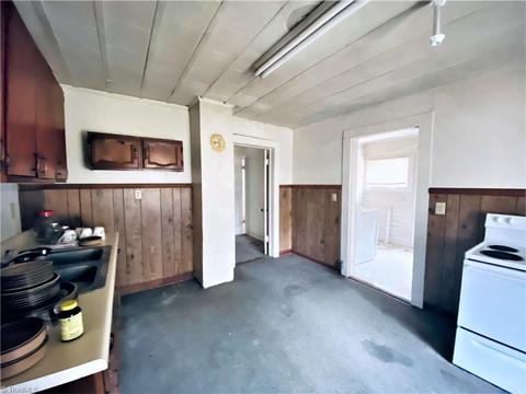 151 Cardinal Rd, Madison, NC 27025 photo 12