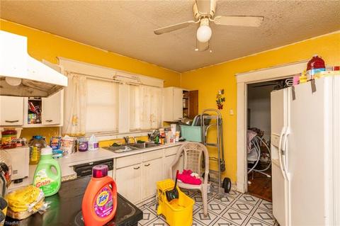 917 Forrest St, High Point, NC 27262 photo 2