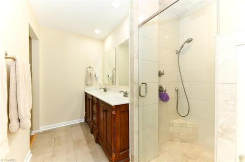 502 Harrogate Ct, High Point, NC 27262 photo 31