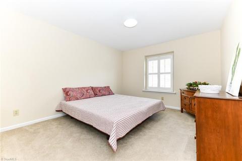 502 Harrogate Ct, High Point, NC 27262 photo 36