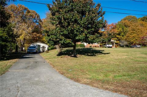2310 Hemlock Dr, High Point, NC 27265 photo 5