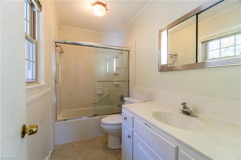 2310 Hemlock Dr, High Point, NC 27265 photo 23