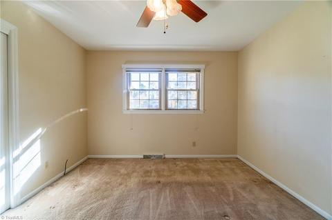 2310 Hemlock Dr, High Point, NC 27265 photo 16