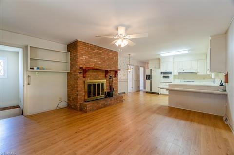 2310 Hemlock Dr, High Point, NC 27265 photo 8