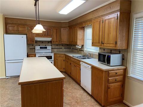 223 Beechtree Cir, Mount Airy, NC 27030 photo 27