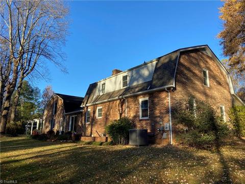 223 Beechtree Cir, Mount Airy, NC 27030 photo 9