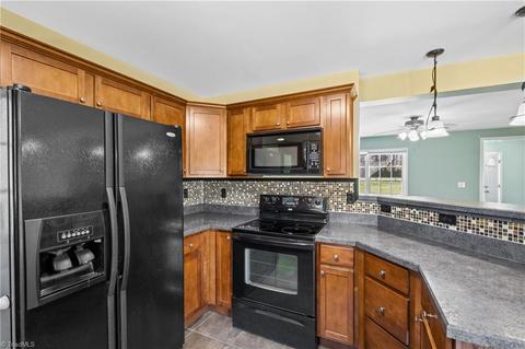 241 Whitehurst Ln, Lowgap, NC 27024 photo 8