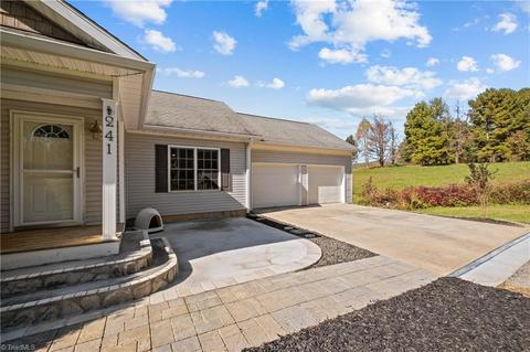 241 Whitehurst Ln, Lowgap, NC 27024 photo 27