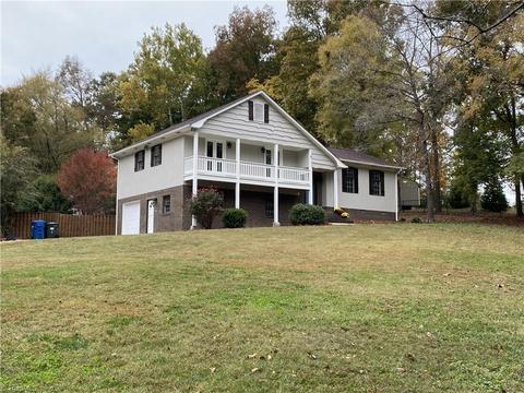 4724 Whisper Oak Dr, Trinity, NC 27370 photo 2