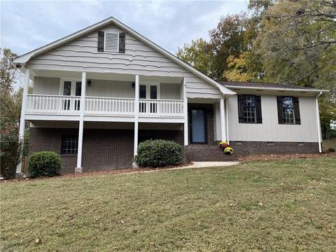 4724 Whisper Oak Dr, Trinity, NC 27370 photo 1