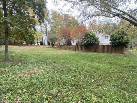 4724 Whisper Oak Dr, Trinity, NC 27370 photo 4