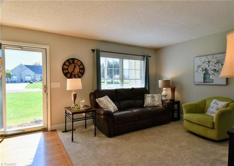 111 Montclair Dr, Advance, NC 27006 photo 9