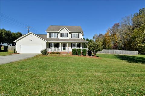 111 Montclair Dr, Advance, NC 27006 photo 7