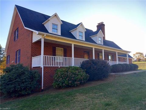 1034 Nance Rd, King, NC 27021 photo 2