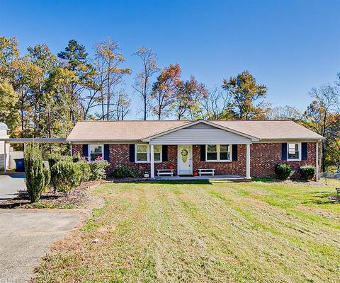 5015 Windemere Cir, Trinity, NC 27370 photo 1