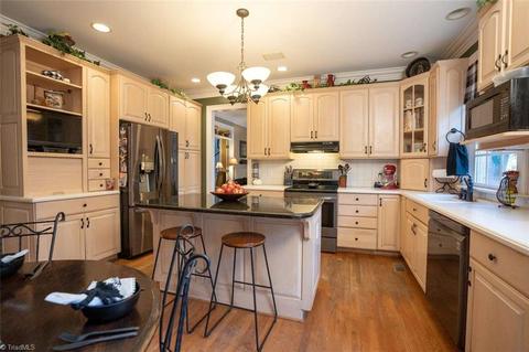 1512 Meta Ct, High Point, NC 27265 photo 17