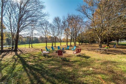 238 E Memorial Hwy, Harmony, NC 28634 photo 4