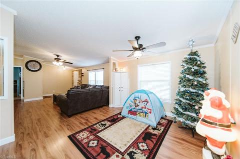 238 E Memorial Hwy, Harmony, NC 28634 photo 18