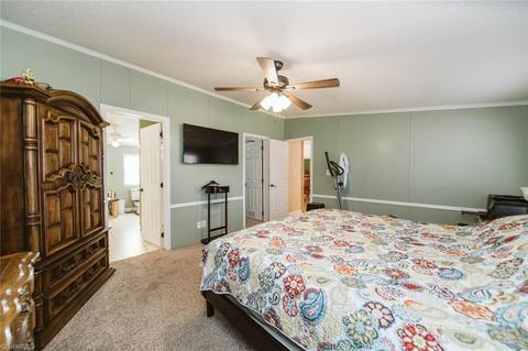 238 E Memorial Hwy, Harmony, NC 28634 photo 25