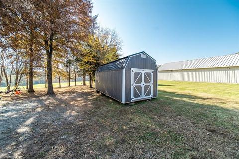 238 E Memorial Hwy, Harmony, NC 28634 photo 3