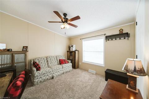 238 E Memorial Hwy, Harmony, NC 28634 photo 13