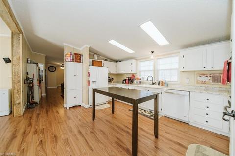 238 E Memorial Hwy, Harmony, NC 28634 photo 21