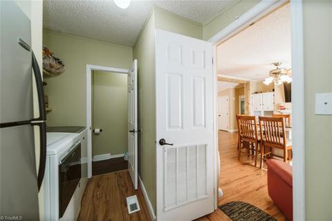 238 E Memorial Hwy, Harmony, NC 28634 photo 28