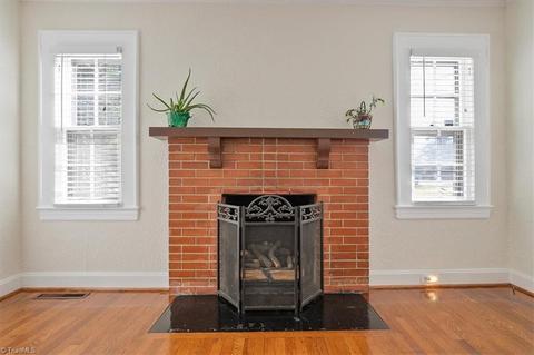 1007 Pine Circle Dr, High Point, NC 27265 photo 8